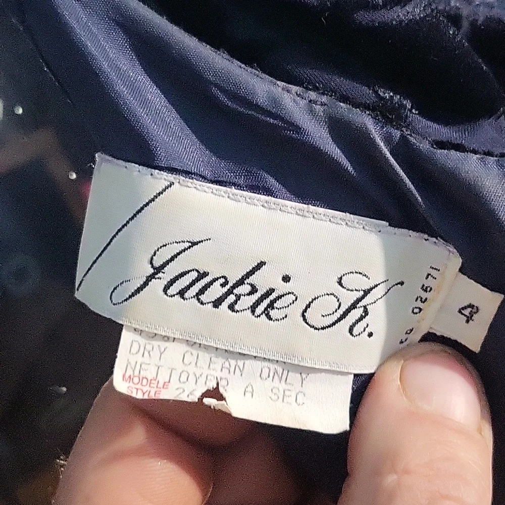 Dress - Picture 3 of 3